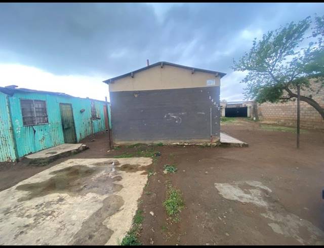 2 BEDROOM HOUSE FOR SALE IN PALM RIDGE EXT 2